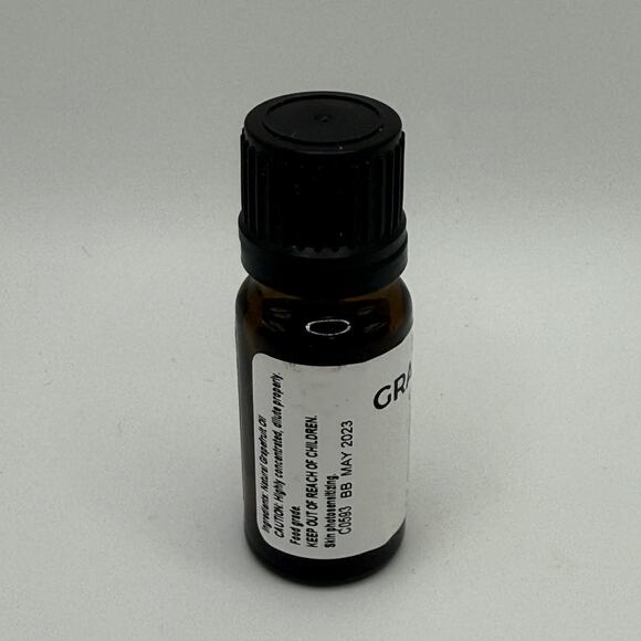 LorAnn Grapefruit Pure Essential Oil 1/3oz Bottle - Picture 4 of 4